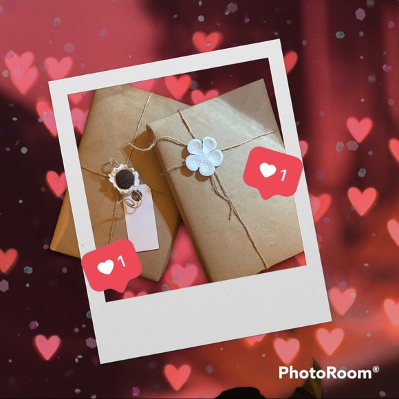 BLIND DATE BOOK / SURPRISE BOOK - Picture 3 of 3